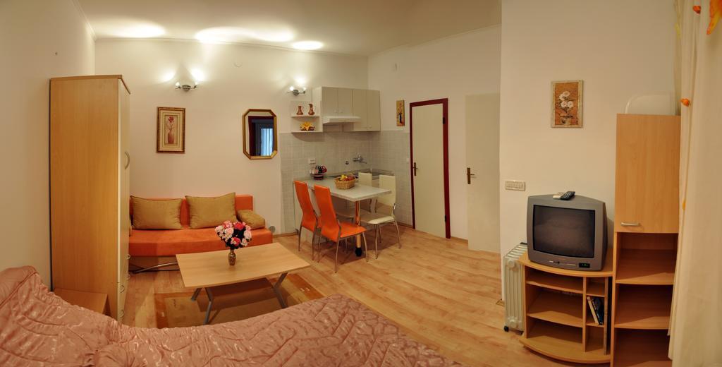 Major Apartment *